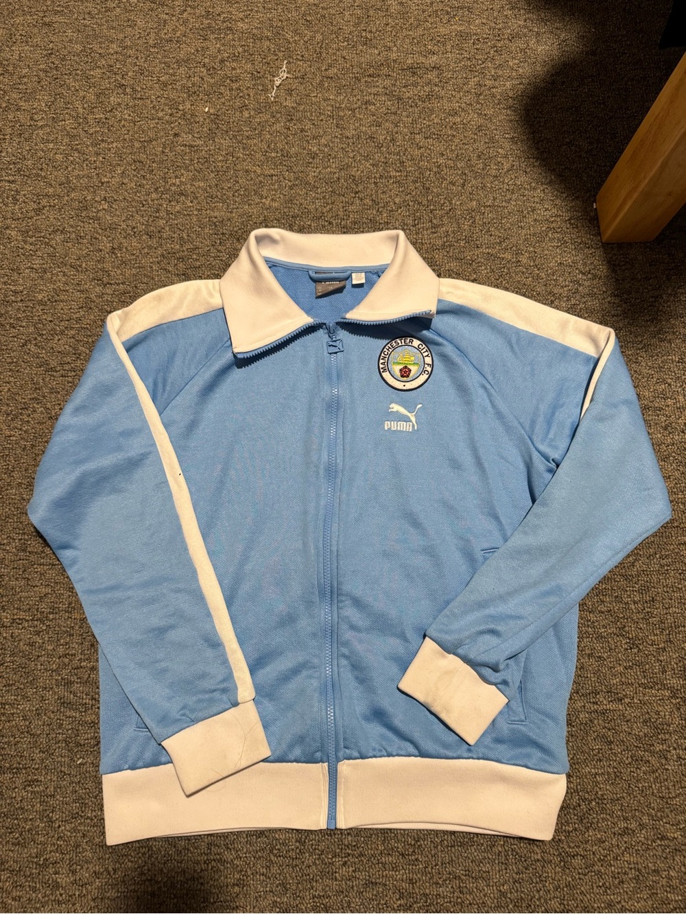 Manchester City Puma Light Blue & White Jacket size Medium